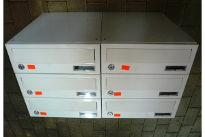 Sestava poštovních schránek EM-APK bílá 2x3 (výprodej 1ks)